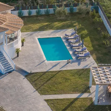 Dianthus With Private Pool In Zakynthos Villa Sarakinádhon