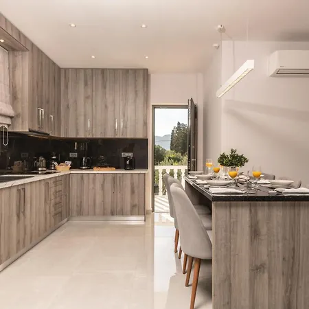 Dianthus With Private Pool In Zakynthos *