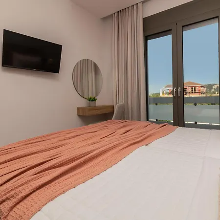 Dianthus With Private Pool In Zakynthos Sarakinádhon