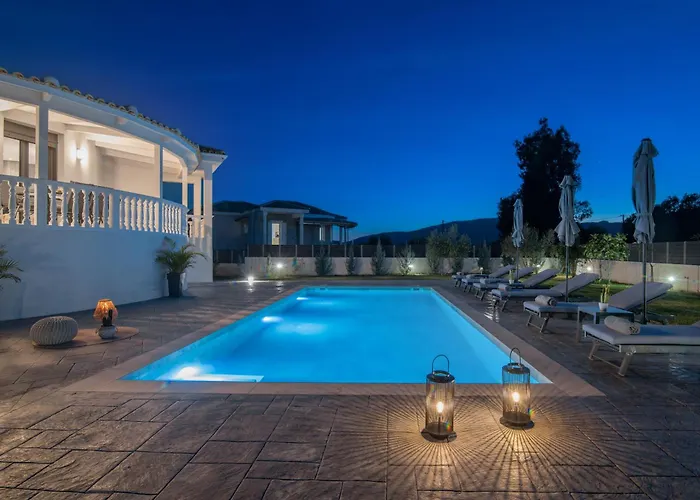 Villa Dianthus With Private Pool In Zakynthos Sarakinádhon